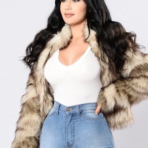 NWT Fashion Nova Fernanda Fur Coat in Natural